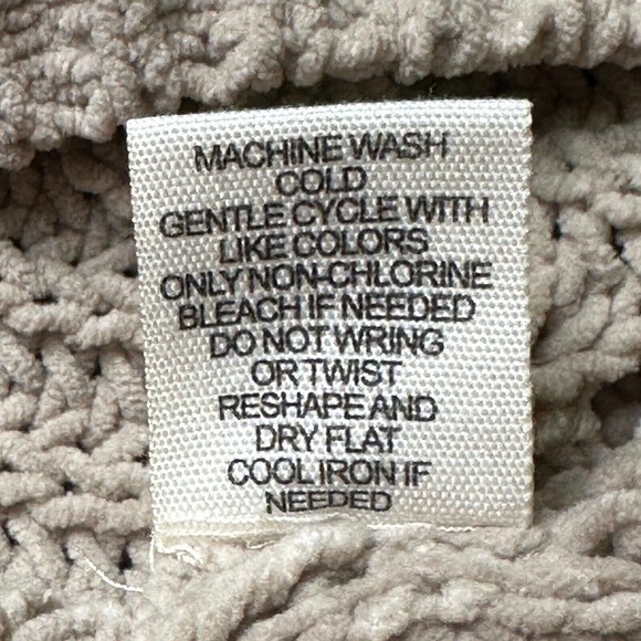 Moon And Madison Sweater Womens Small Ivory Crochet Deep V Neck Cropped Pullover - Picture 4 of 6